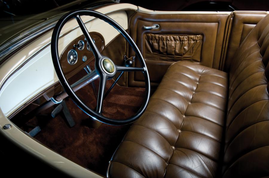 Интерьер Chevrolet Standard Phaeton 1934 года  (фото 3 из 4)